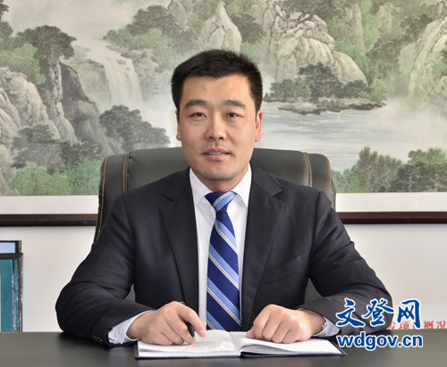 市经济合作局局长  王大庆
