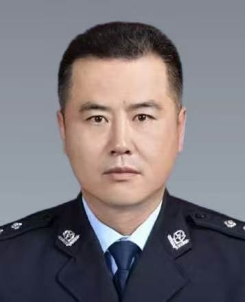 <!--信息标题-->