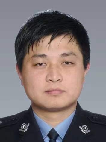 <!--信息标题-->